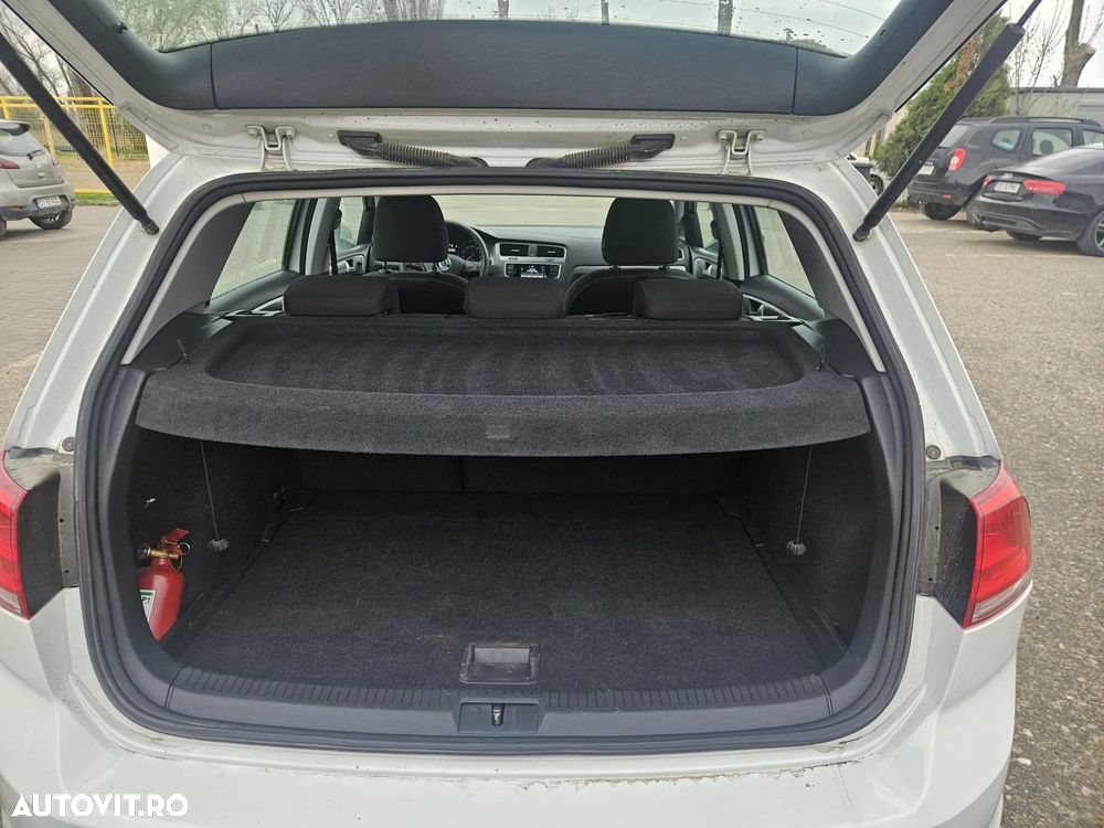 Volkswagen Golf 1.6 TDI BMT Comfortline - 8