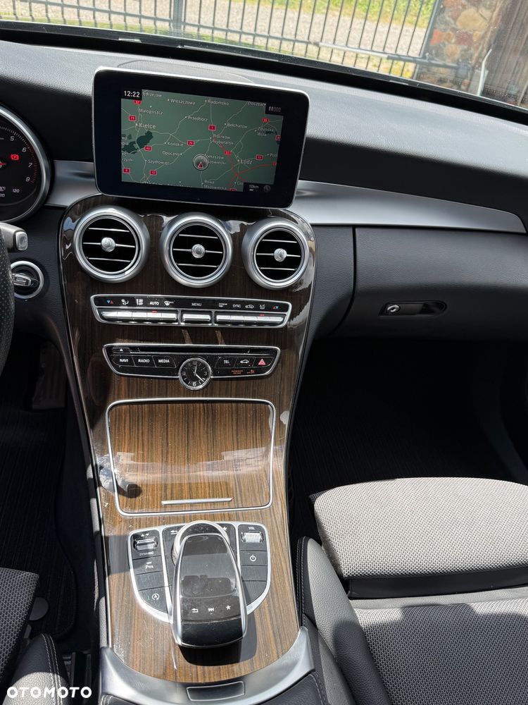 Mercedes-Benz Klasa C 250 7G-TRONIC Avantgarde - 20