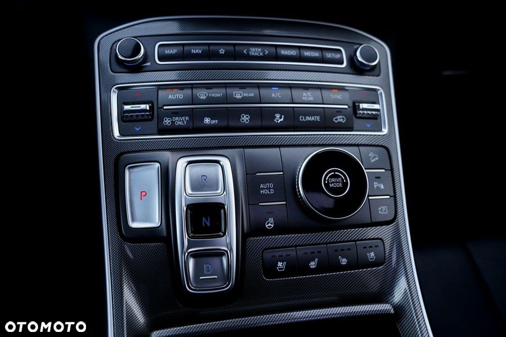 Hyundai Santa Fe - 32