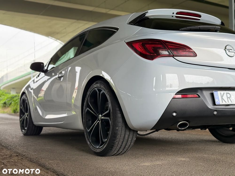 Opel Astra GTC 2.0 CDTI ecoFLEX Start/Stop - 22