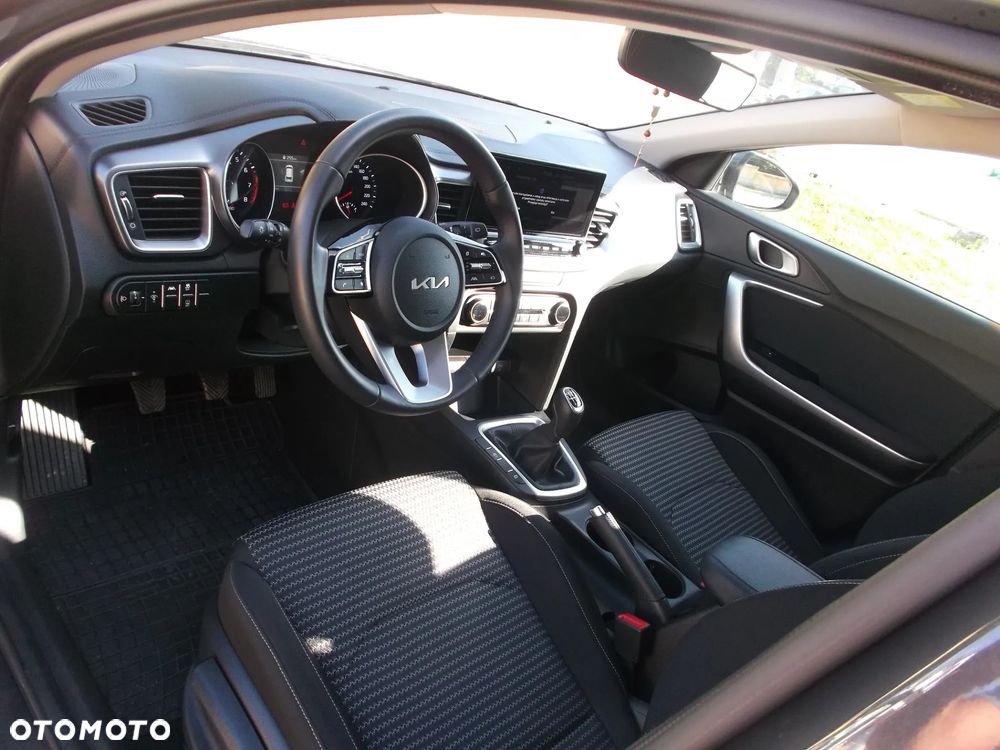 Kia Ceed 1.5 T-GDI M - 20