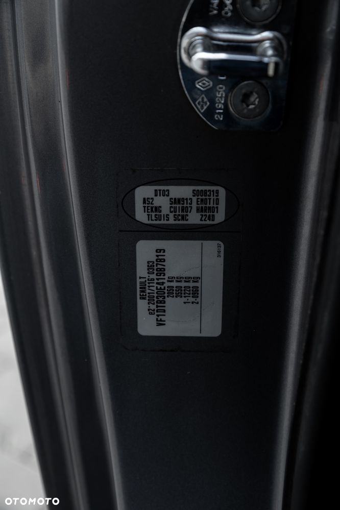 Renault Laguna V6 dCi 235 FAP GT - 34