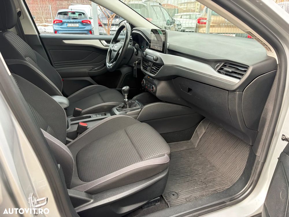 Ford Focus 1.0 EcoBoost Connected - 26