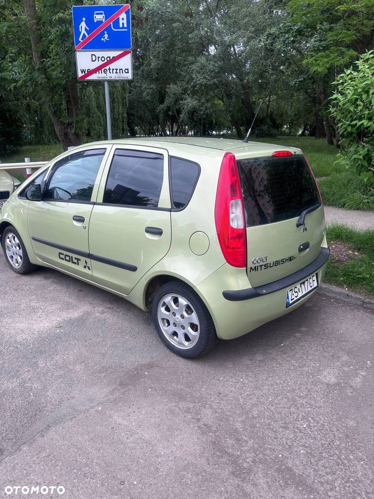 Mitsubishi Colt - 7