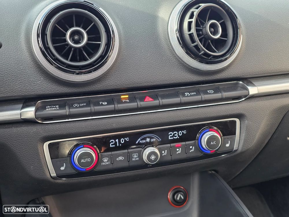 Audi A3 Sportback 2.0 TDI S-line - 32