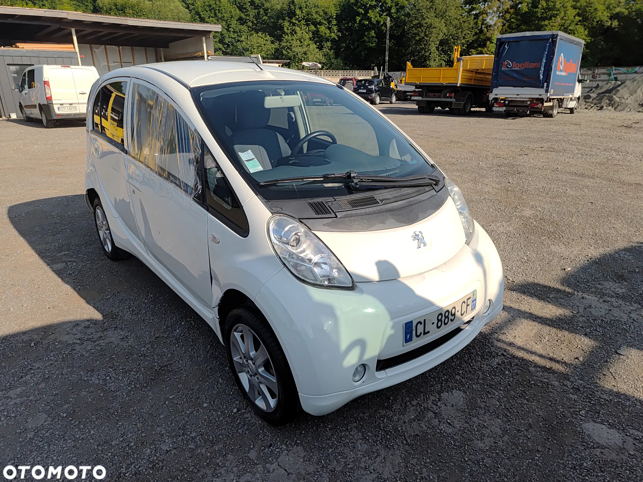 Peugeot iOn Active - 3