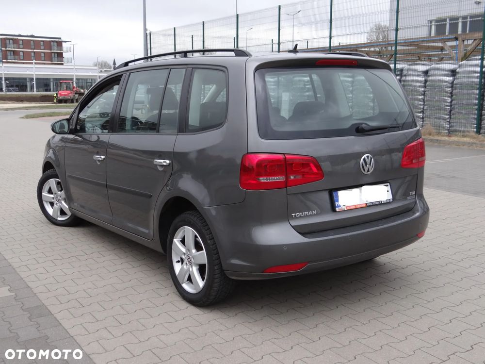 Volkswagen Touran - 5