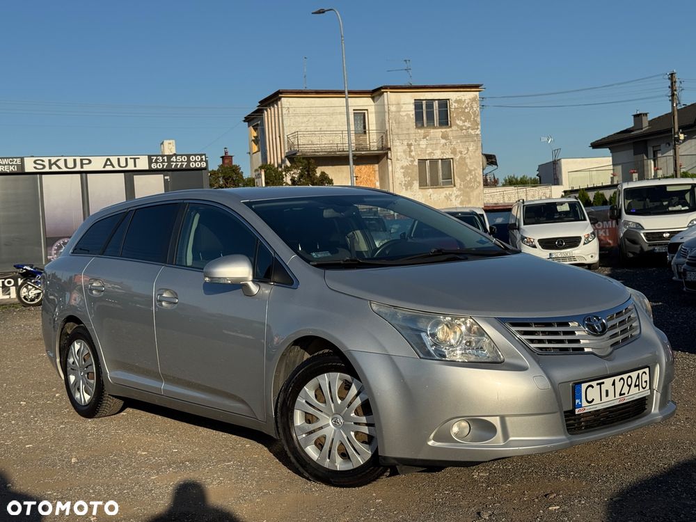Toyota Avensis 1.8 Luna EU5 - 3