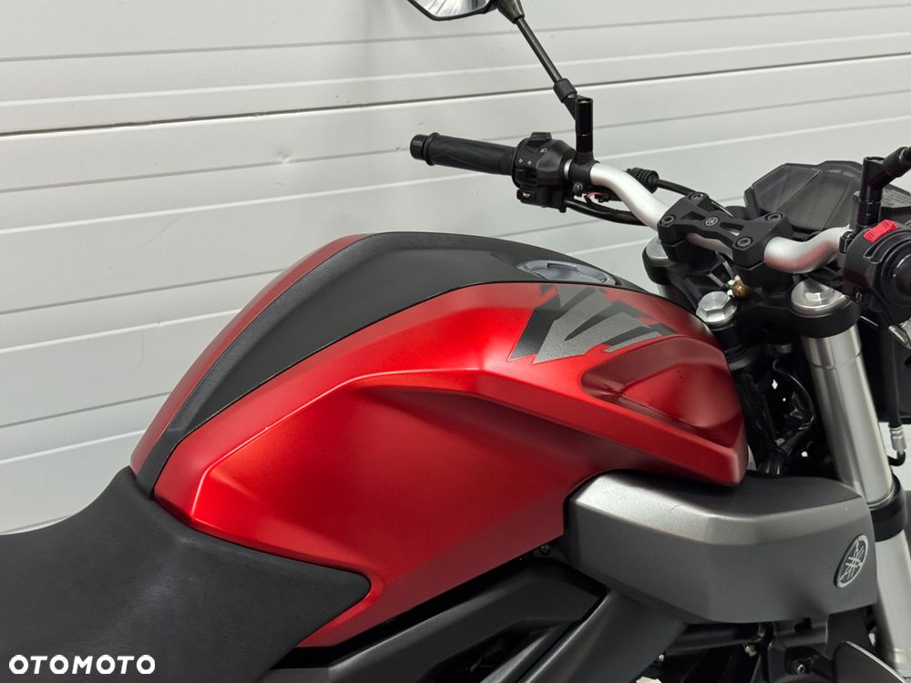 Yamaha MT - 8