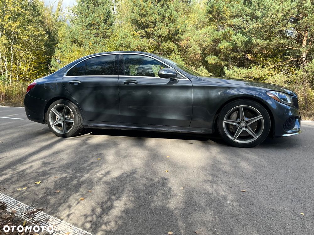 Mercedes-Benz Klasa C 300 7G-TRONIC AMG Line - 3