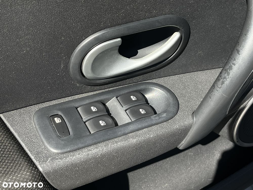 Renault Clio 1.6 16V Night&Day - 17