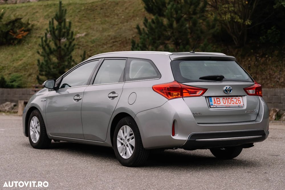 Toyota Auris - 2