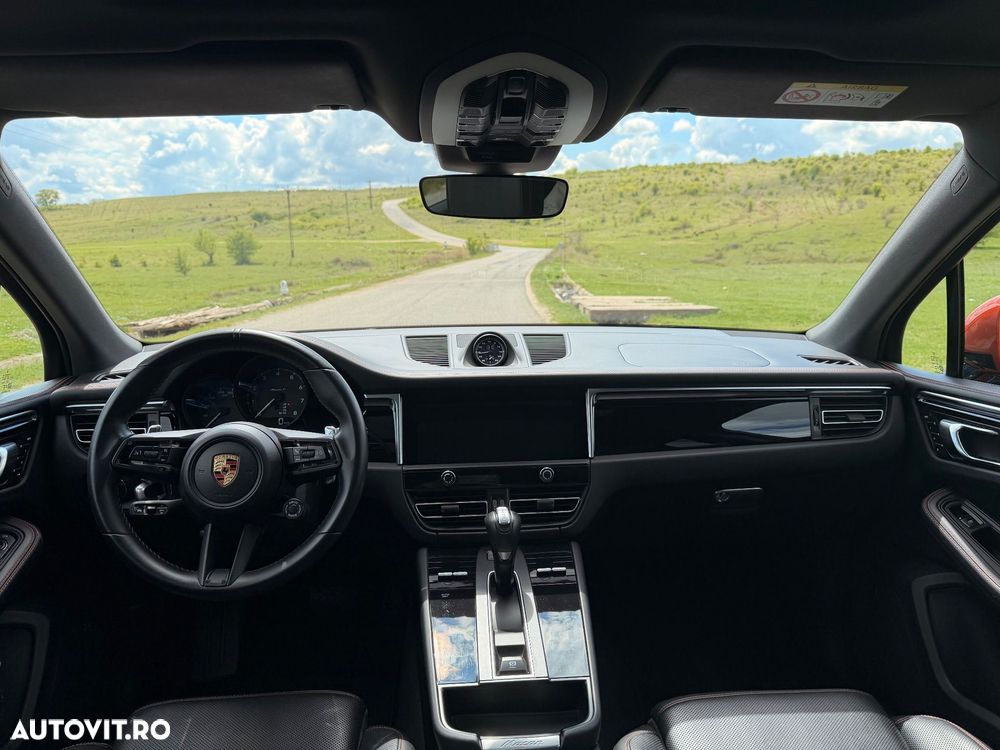 Porsche Macan T - 24