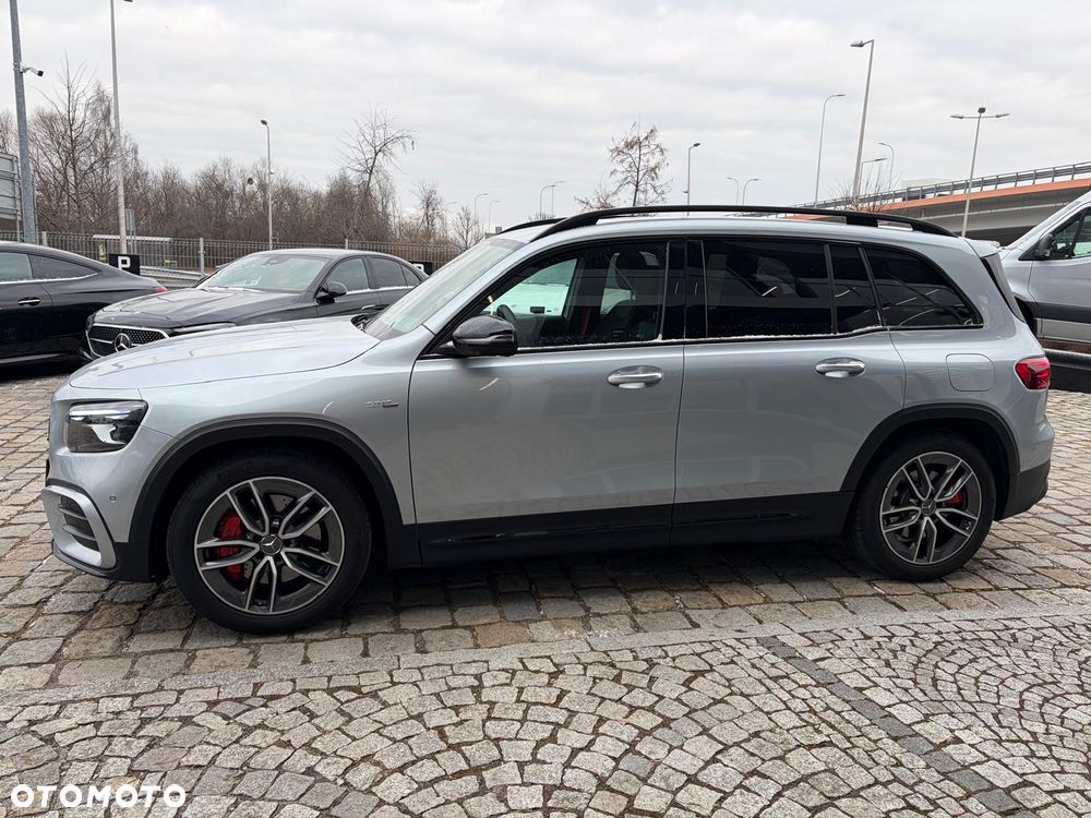 Mercedes-Benz GLB - 8