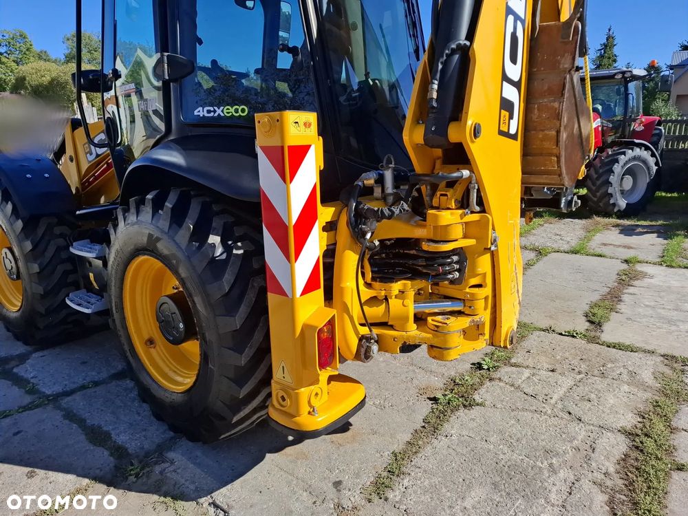 JCB 4CX - 28