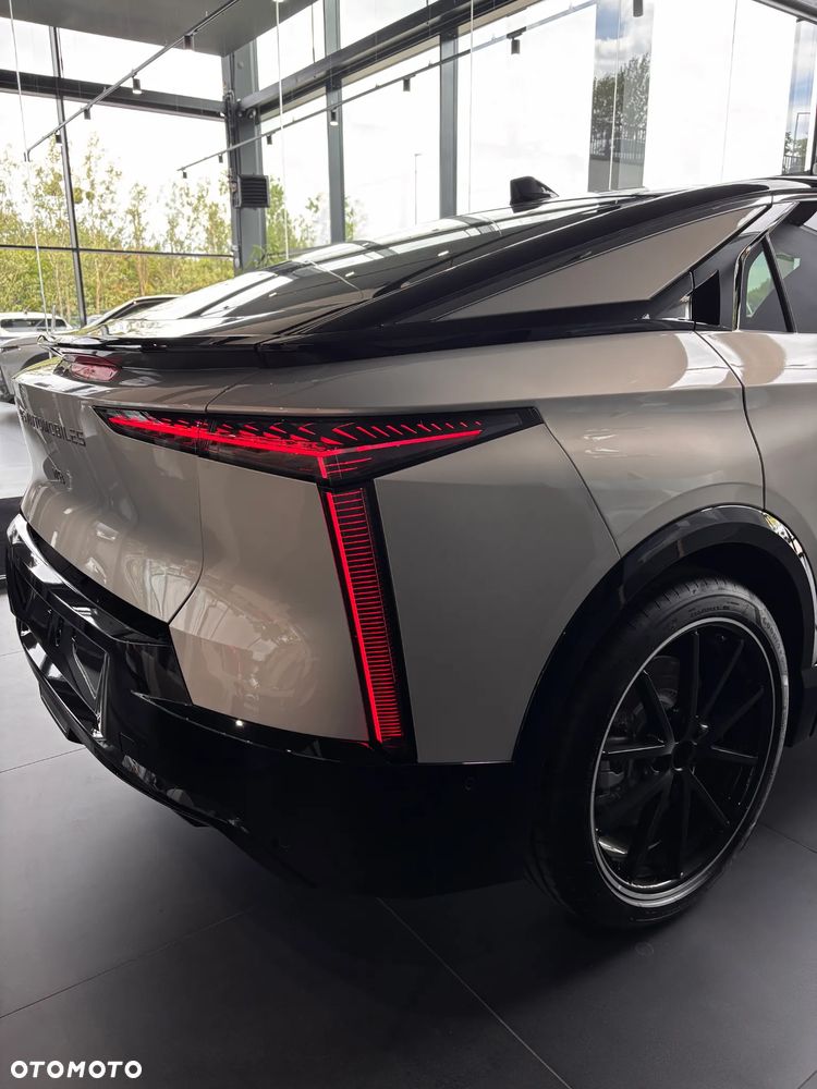 DS Automobiles N°8 - 7