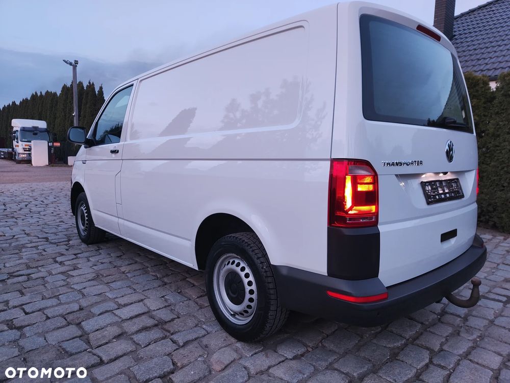Volkswagen Transporter T6 L1H1 2.0 TDI 150 kM - 2