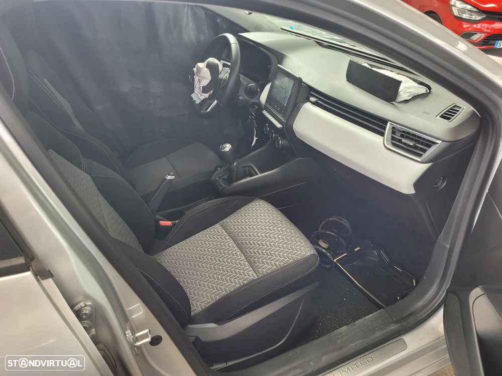 Renault Clio V 2022 para peças - 3