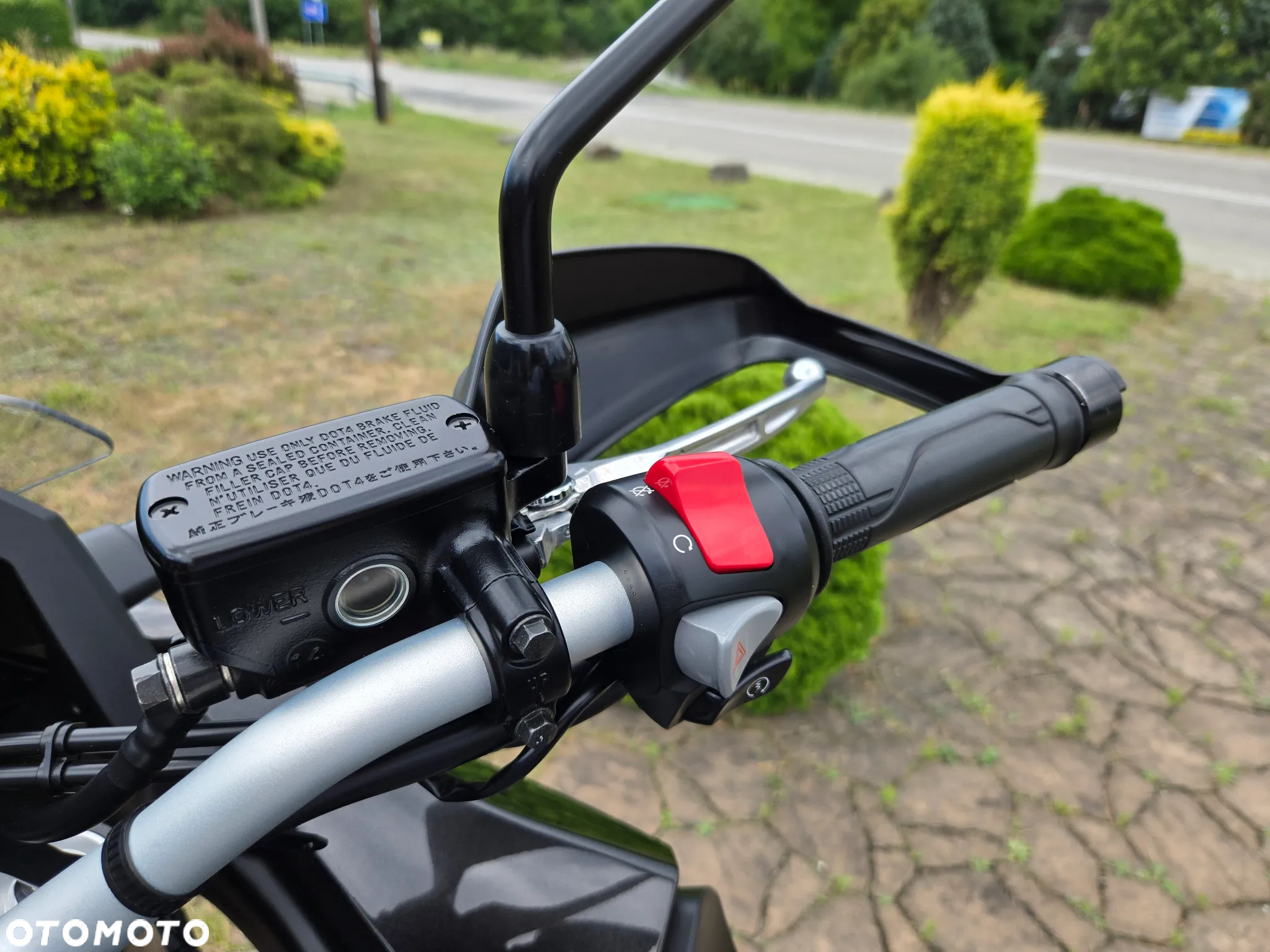 Honda VFR - 13