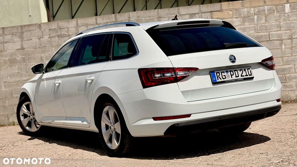 Skoda Superb 2.0 TDI DSG Premium Edition - 12