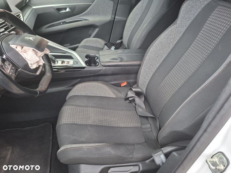 Peugeot 5008 BlueHDI 130 EAT8 Active Business-Paket - 28