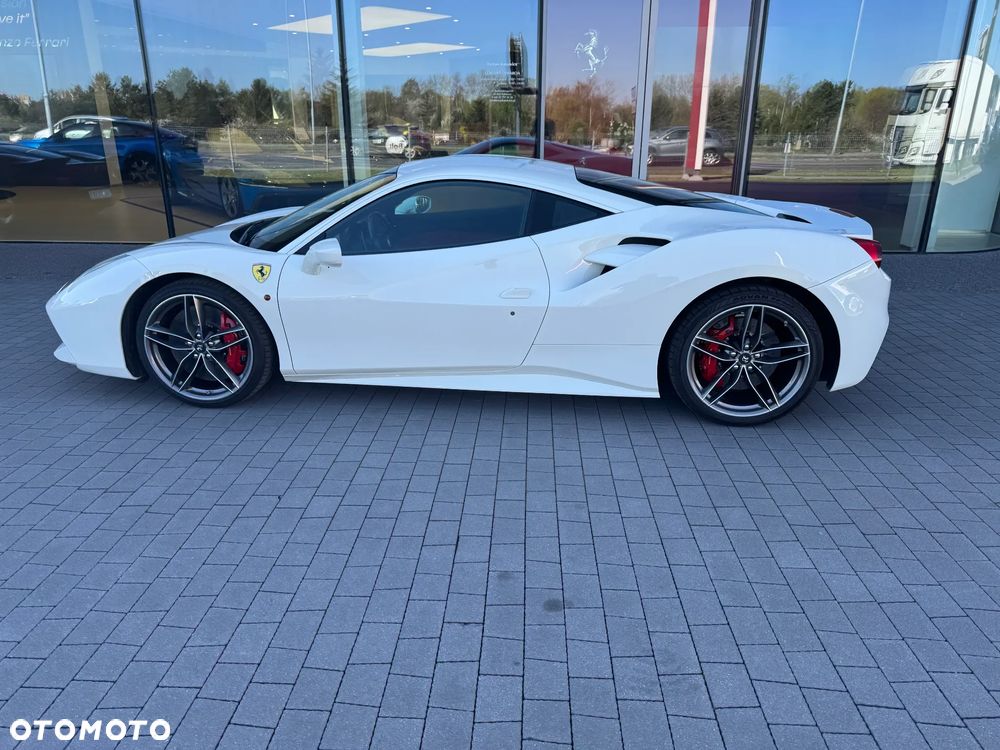 Ferrari 488 - 11