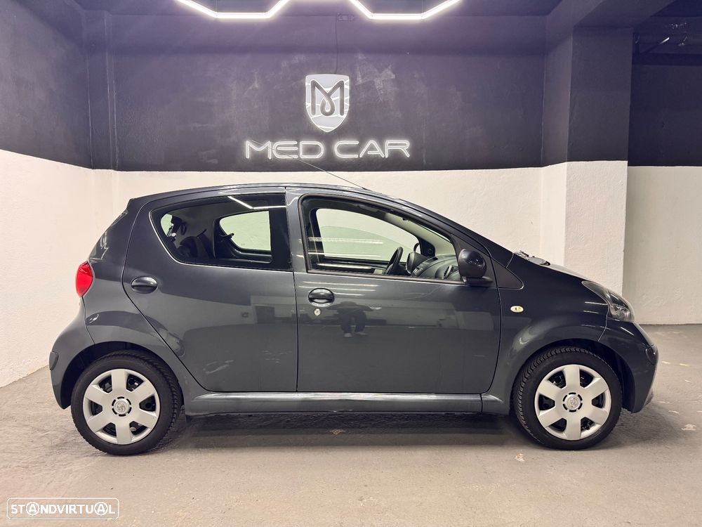 Toyota Aygo 1.0 Plus Sport Pack - 9