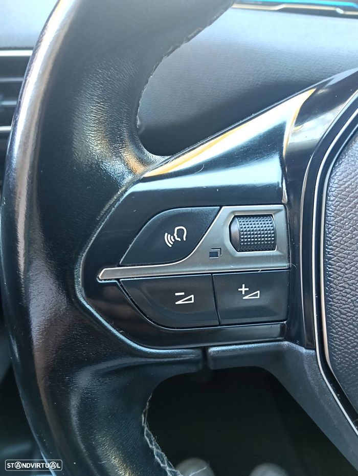 Peugeot 5008 1.5 BlueHDi Style - 25