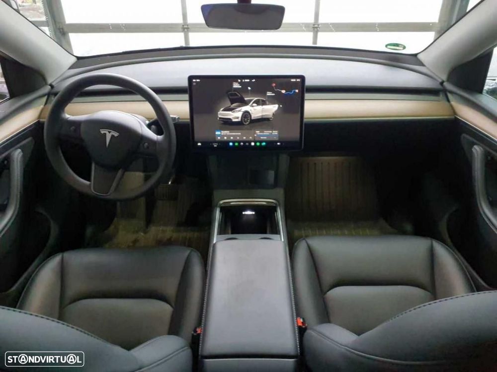 Tesla Model Y Long Range Dual Motor AWD - 3