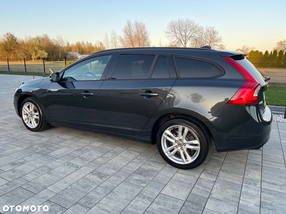 Volvo V60 D3 Summum - 5