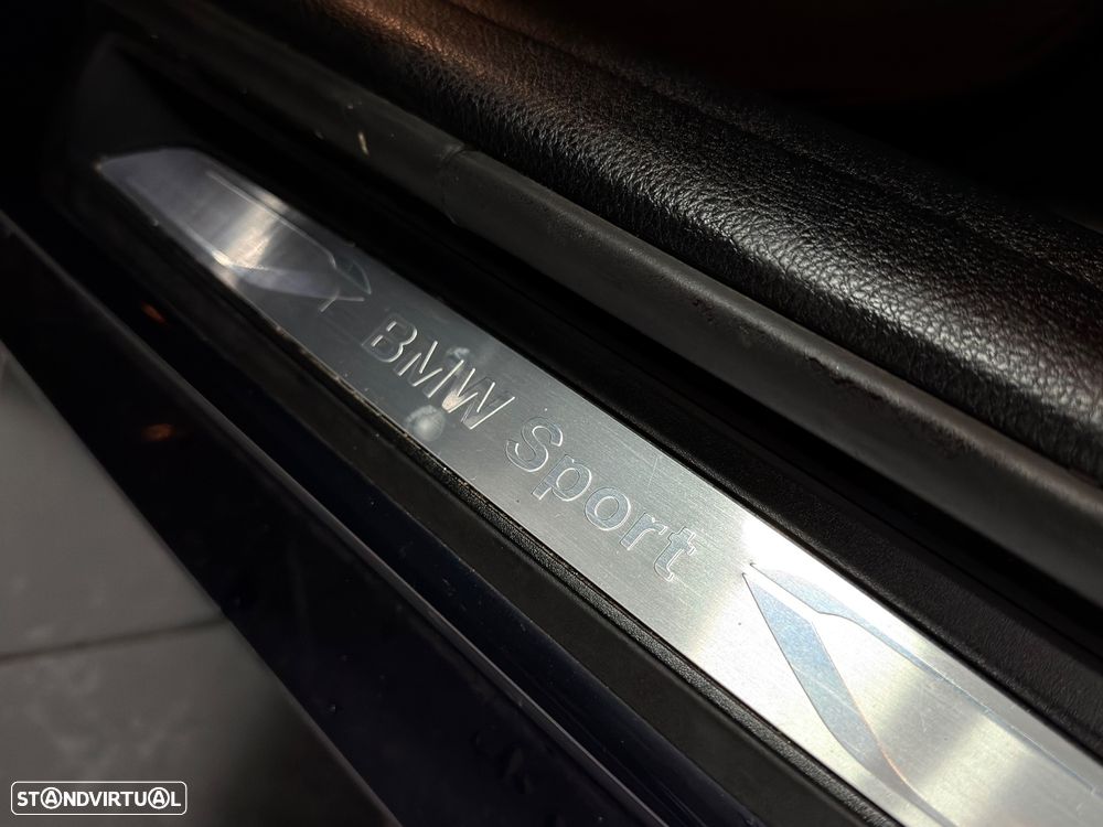 BMW 320 d Line Sport - 28