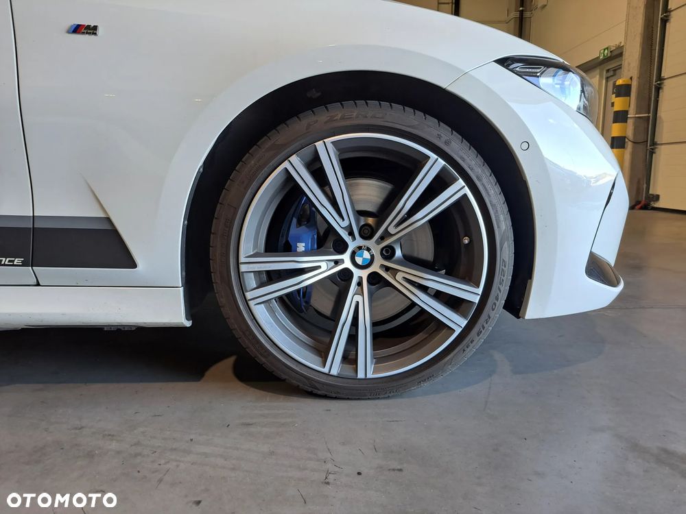 BMW Seria 3 330i xDrive M Sport sport - 4