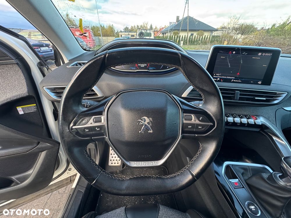 Peugeot 3008 PureTech 130 Stop & Start GPF Allure - 19