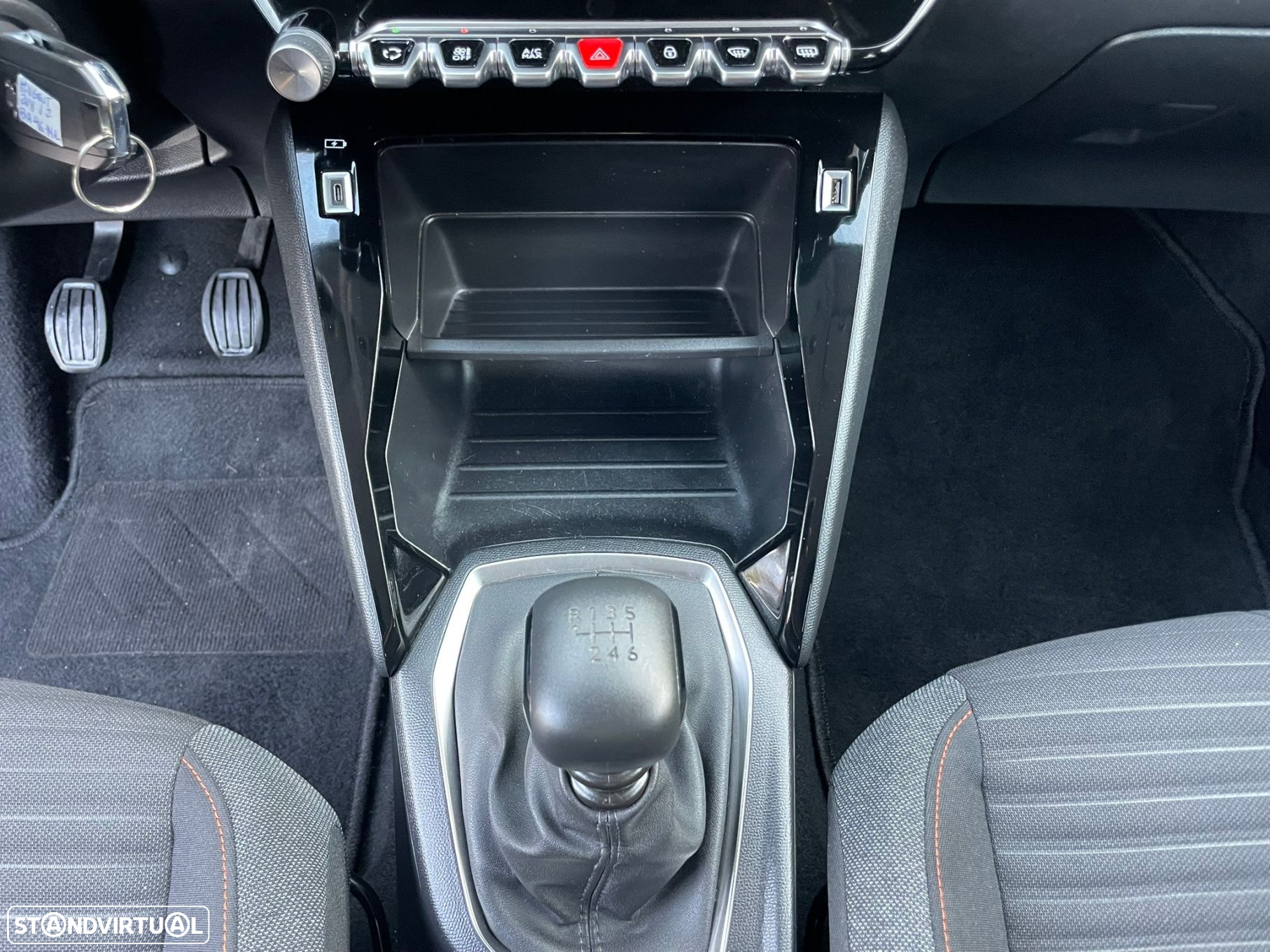 Peugeot 208 1.2 PureTech Active Pack - 29