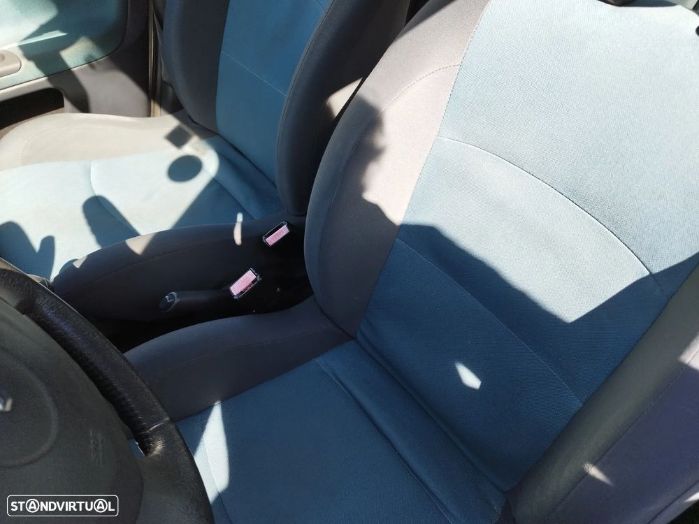 Renault Clio 1.2 16V Billabong - 1