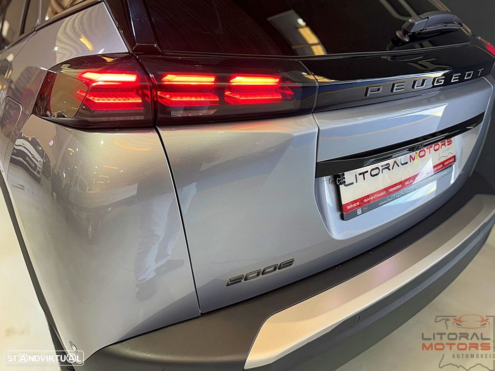 Peugeot 2008 1.2 PureTech Allure Pack - 8