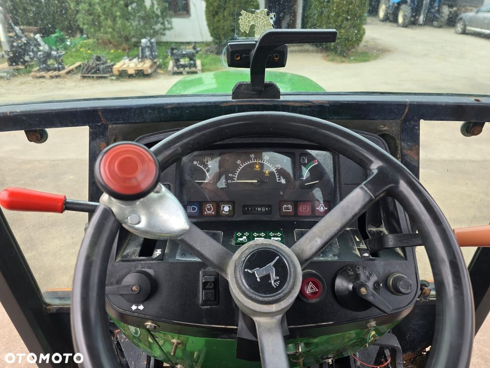 John Deere 5400N - 10