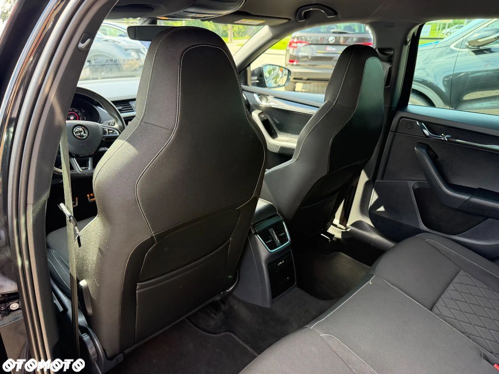 Skoda Octavia 2.0 TDI DSG RS - 17