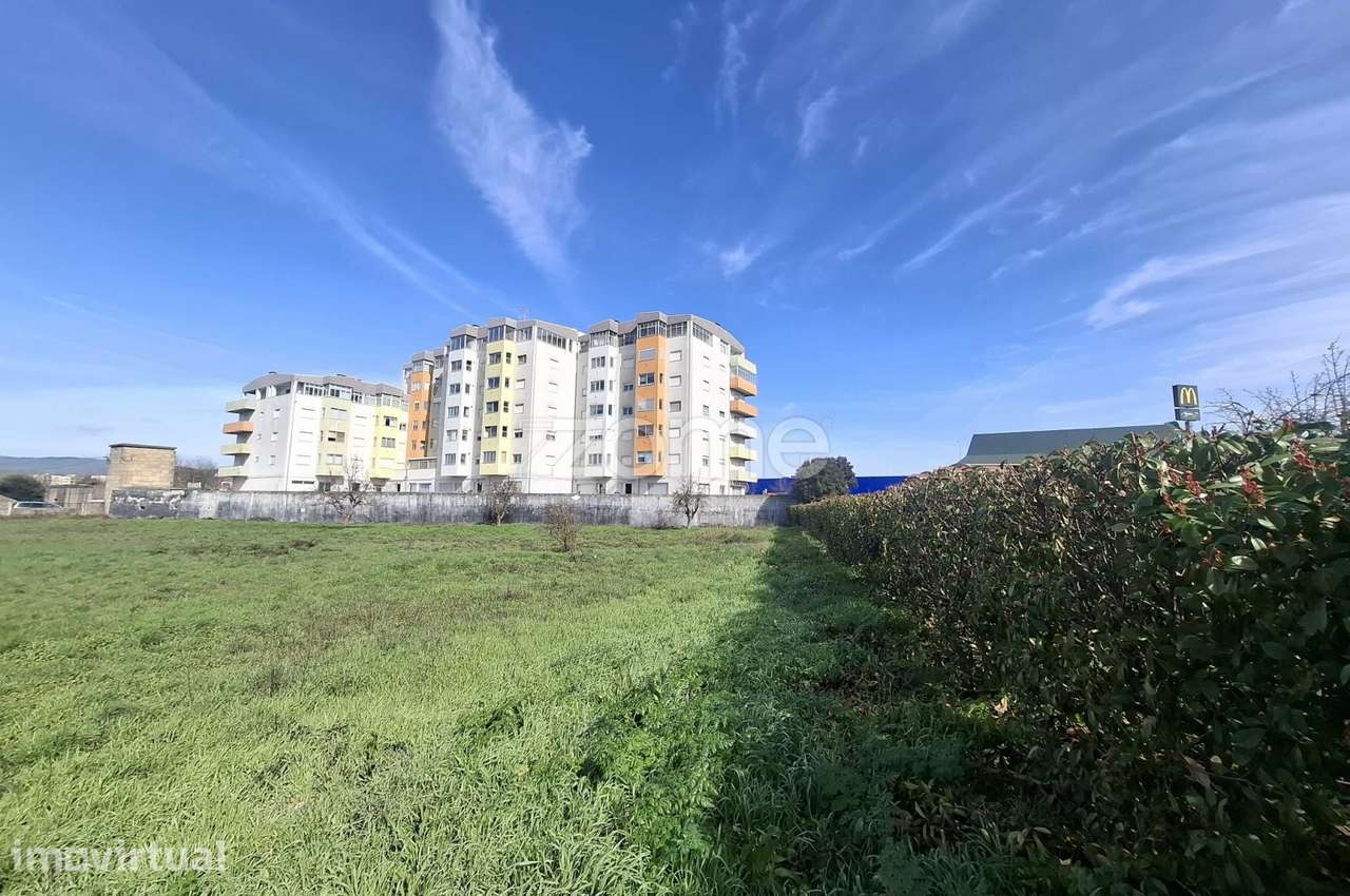 Terreno Misto com 6.000 m² no centro da cidade - Grande imagem: 3/14