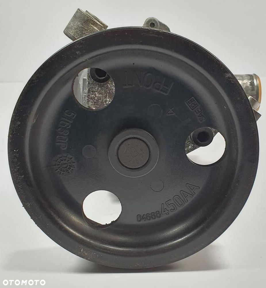 POMPA WODY MINI COOPER R50 1.6 16V 04668450AA - 5