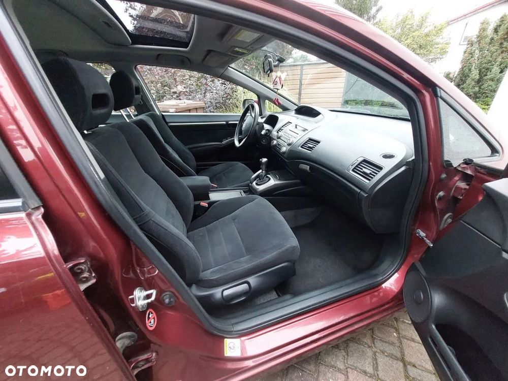 Honda Civic 1.8 Executive - 33