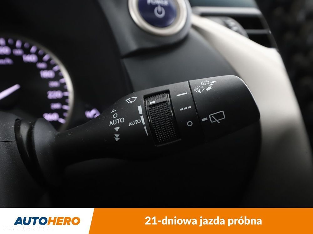 Lexus NX 300h Comfort AWD - 31