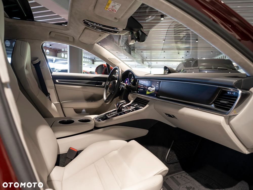 Porsche Panamera 4 E-Hybrid Platinum Edition - 20