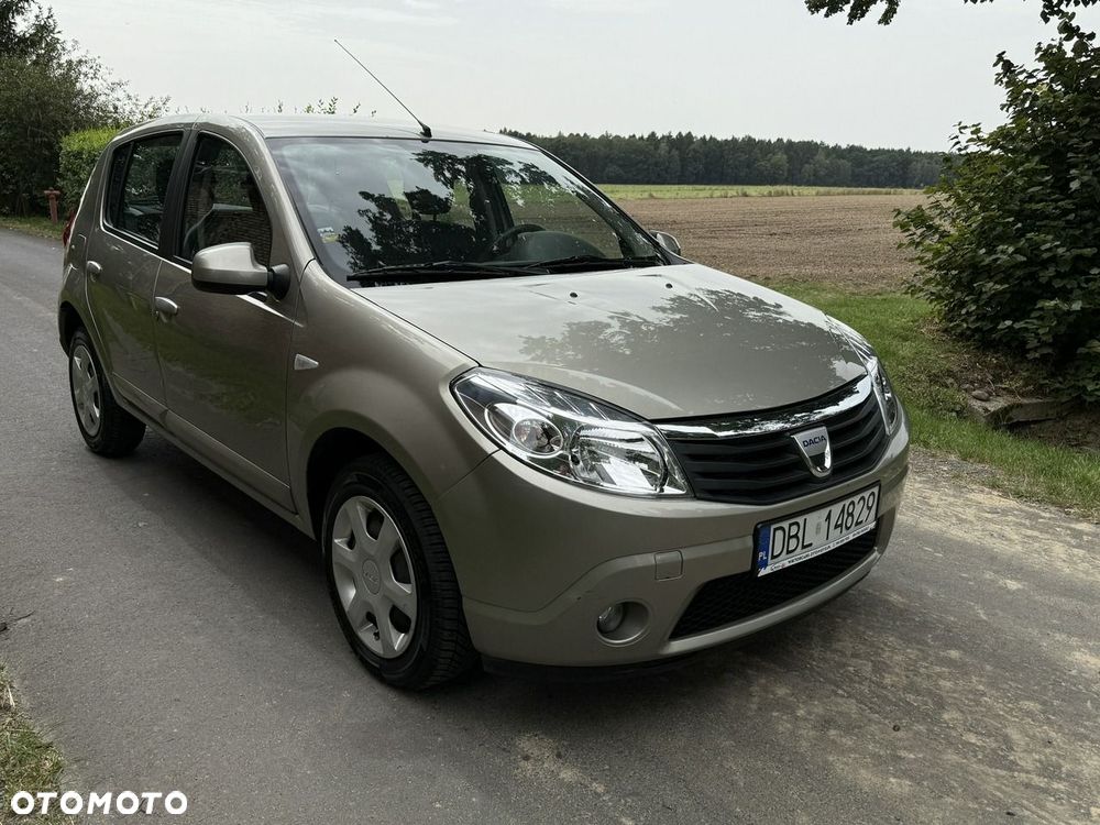 Dacia Sandero 1.2 16V 75 Celebration - 2
