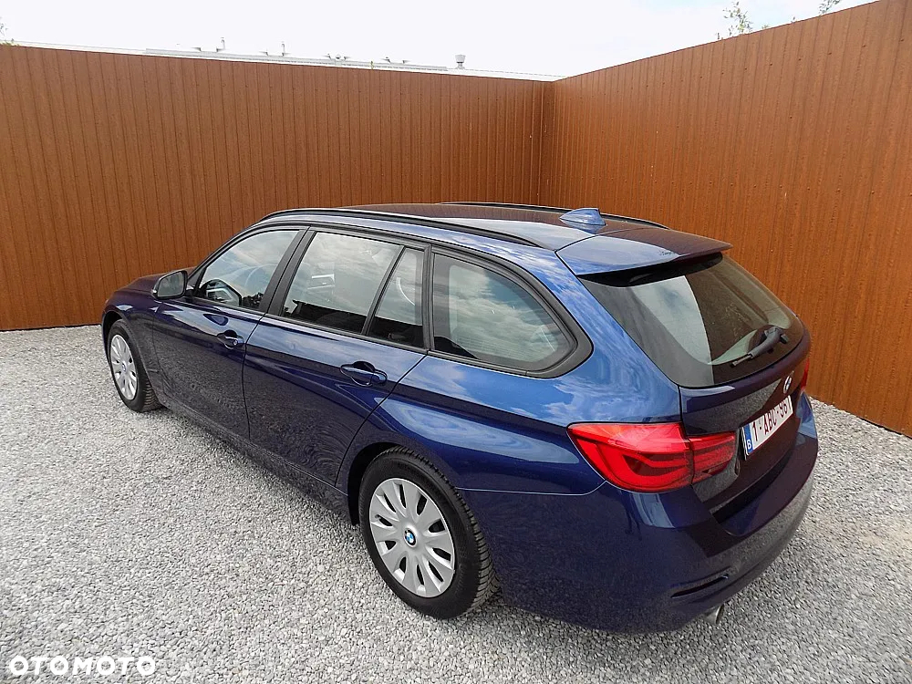 BMW Seria 3 316d Touring - 4