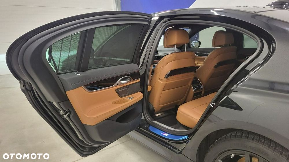 BMW Seria 7 - 23