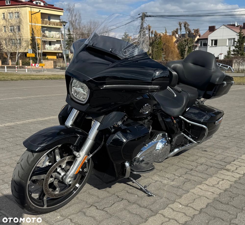 Harley-Davidson Touring Street Glide - 2