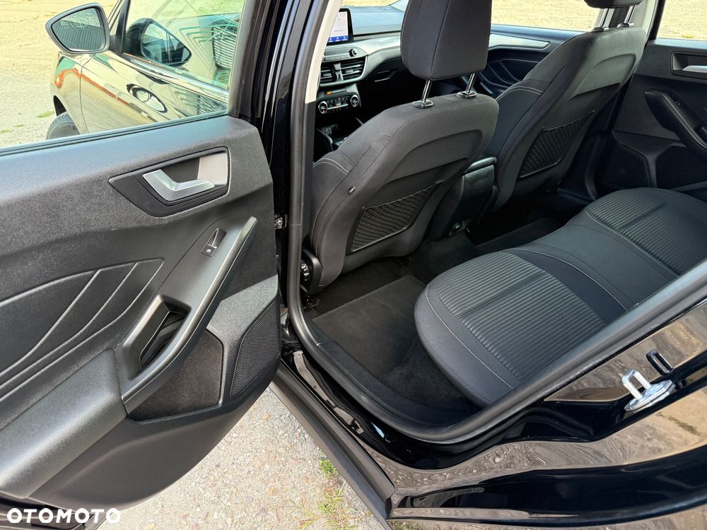 Ford Focus 1.5 EcoBlue Start-Stopp-System TITANIUM - 13