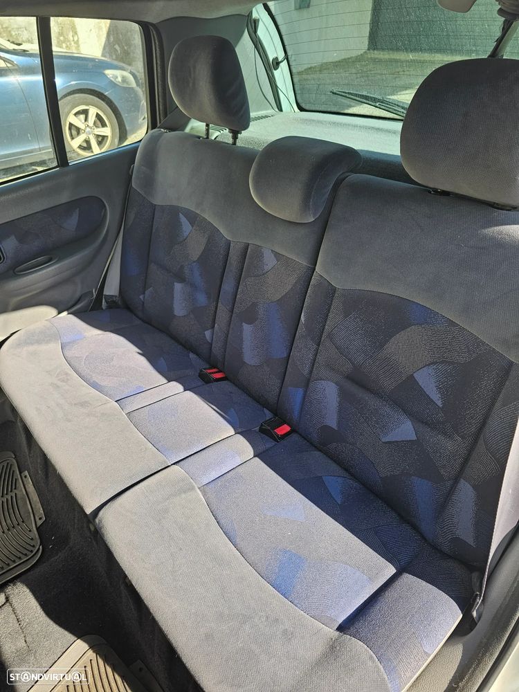 Renault Clio 1.2 - 12