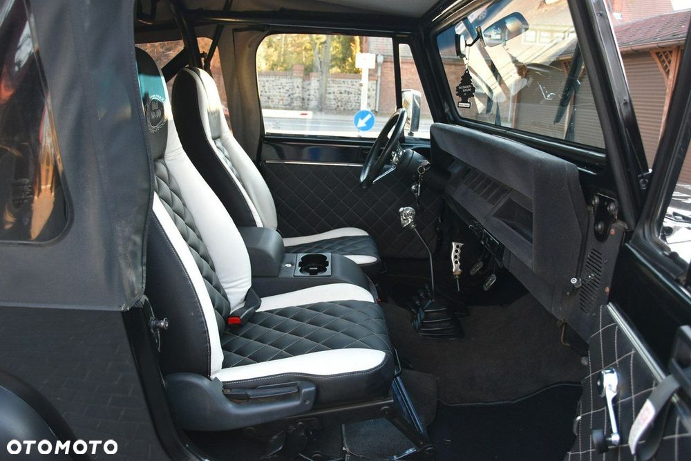 Jeep Wrangler - 11